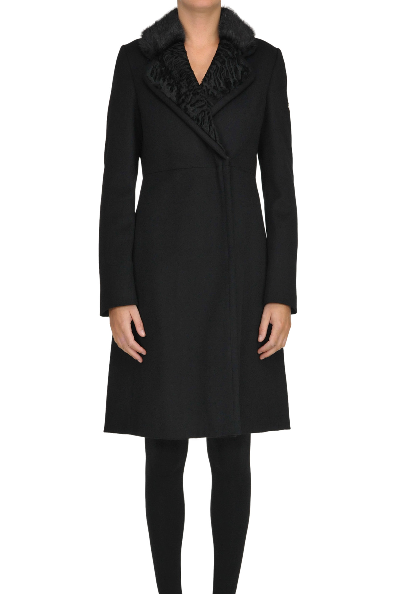 Moncler Pivoinè Wool Coat In Black