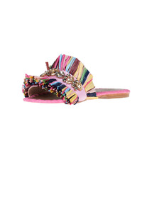 Ava slides De Siena