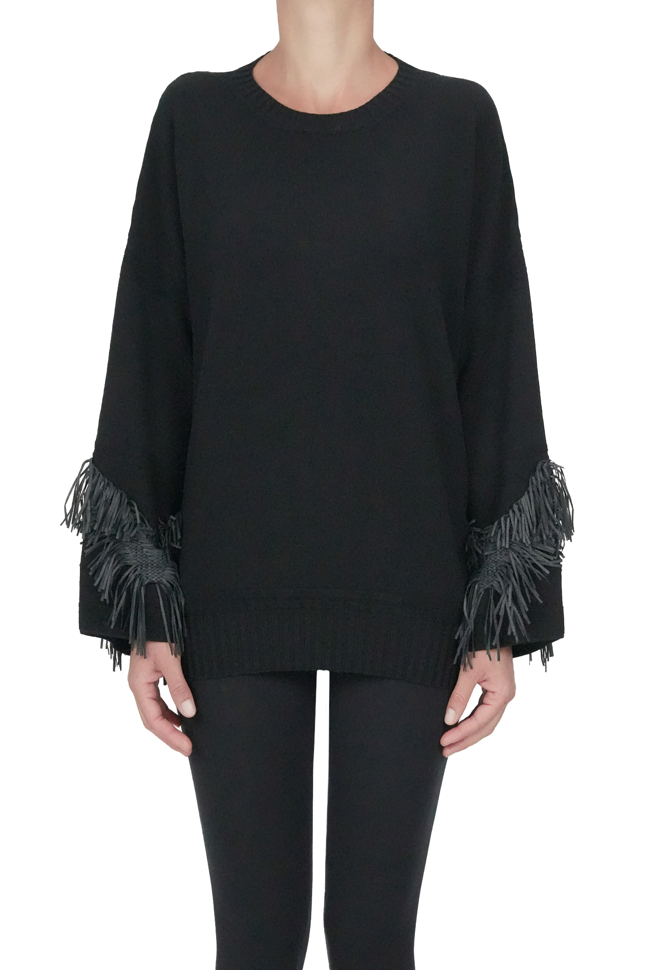 D Exterior Fringed Sleeves Pullover In Black
