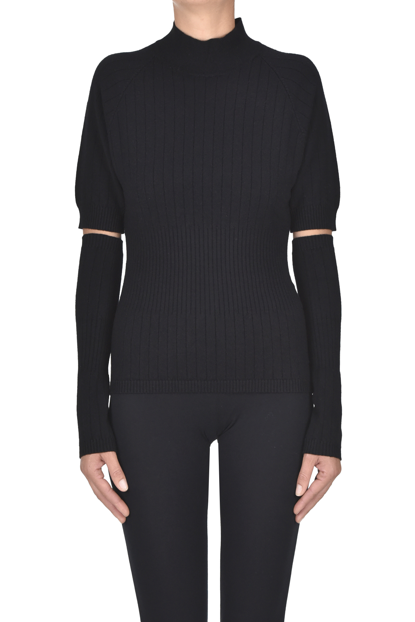 Pullover con manicotti